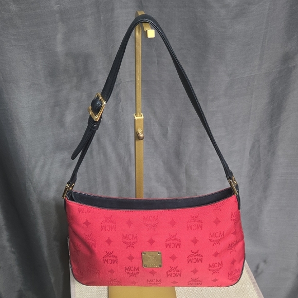 V-DAY SALE! MCM Red Shoulder Bag with Black Leather Trim - Picture 2 of 16